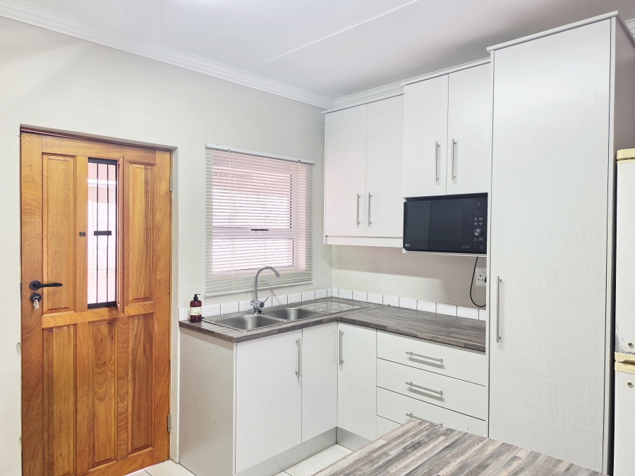 2 Bedroom Property for Sale in Oudtshoorn North Western Cape